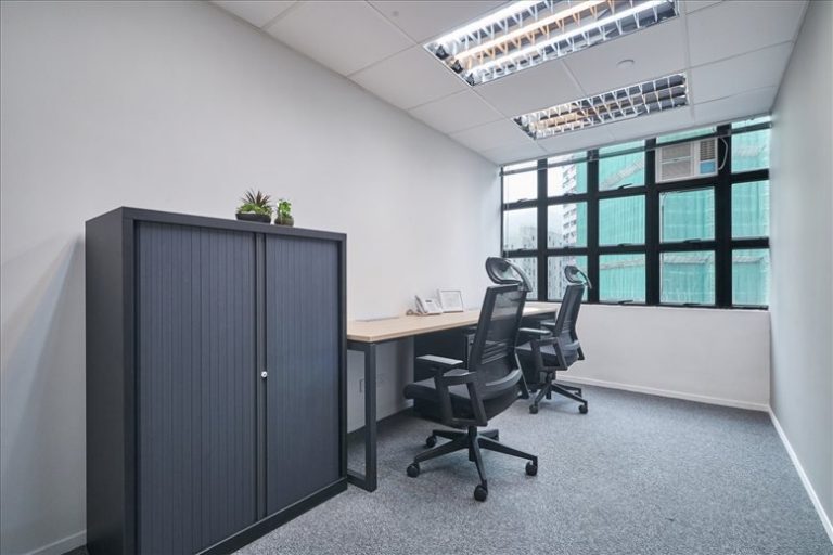 Hong Kong Office Space at Vanta Industrial Centre